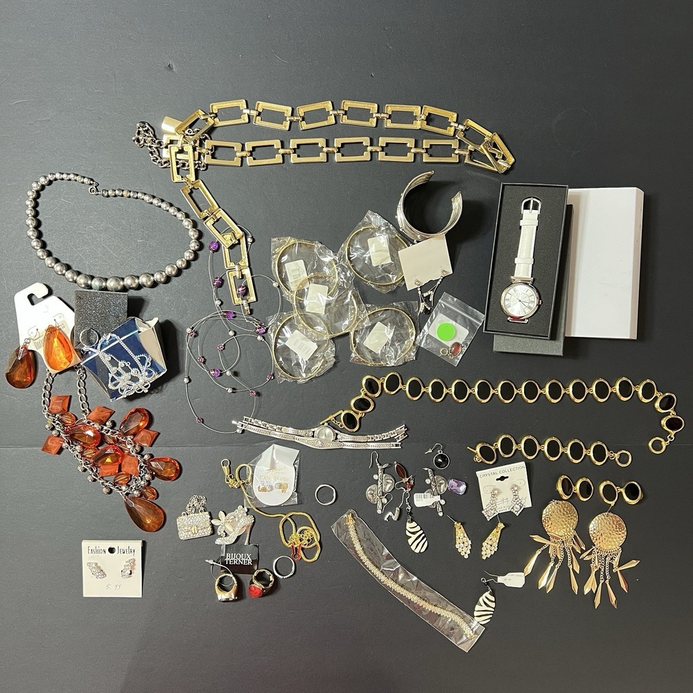 Lot Of Vintage & Modern Jewelry Costume Repair Crafts Repurpose Wearable 2+ Lbs